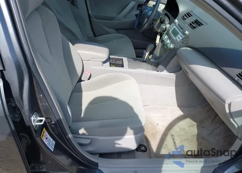 2007 Toyota Camry Le z USA, uszkodzony, nr VIN 4T1BE46K17U086895